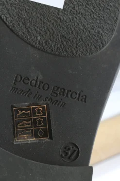 Cut-Out-Stiefeletten Größe 37