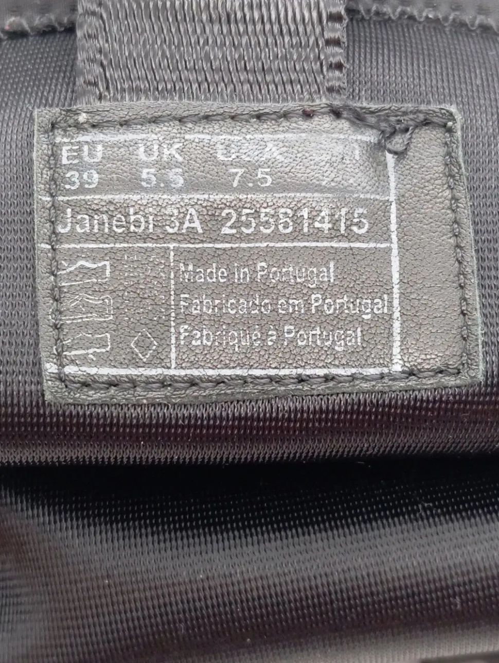 Halbstiefel Größe 39