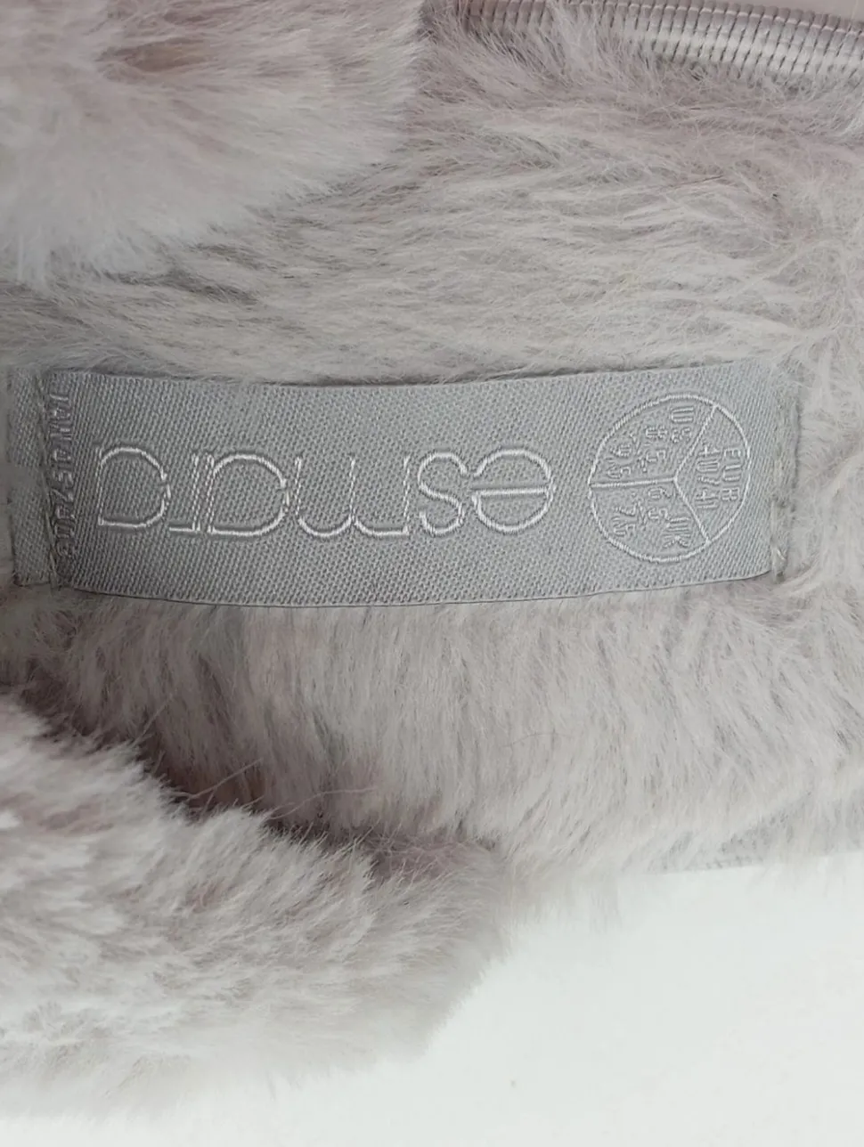 Hausschuhe Größe 40