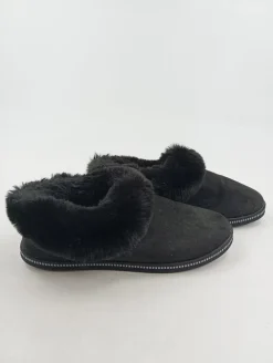 Hausschuhe Größe 39