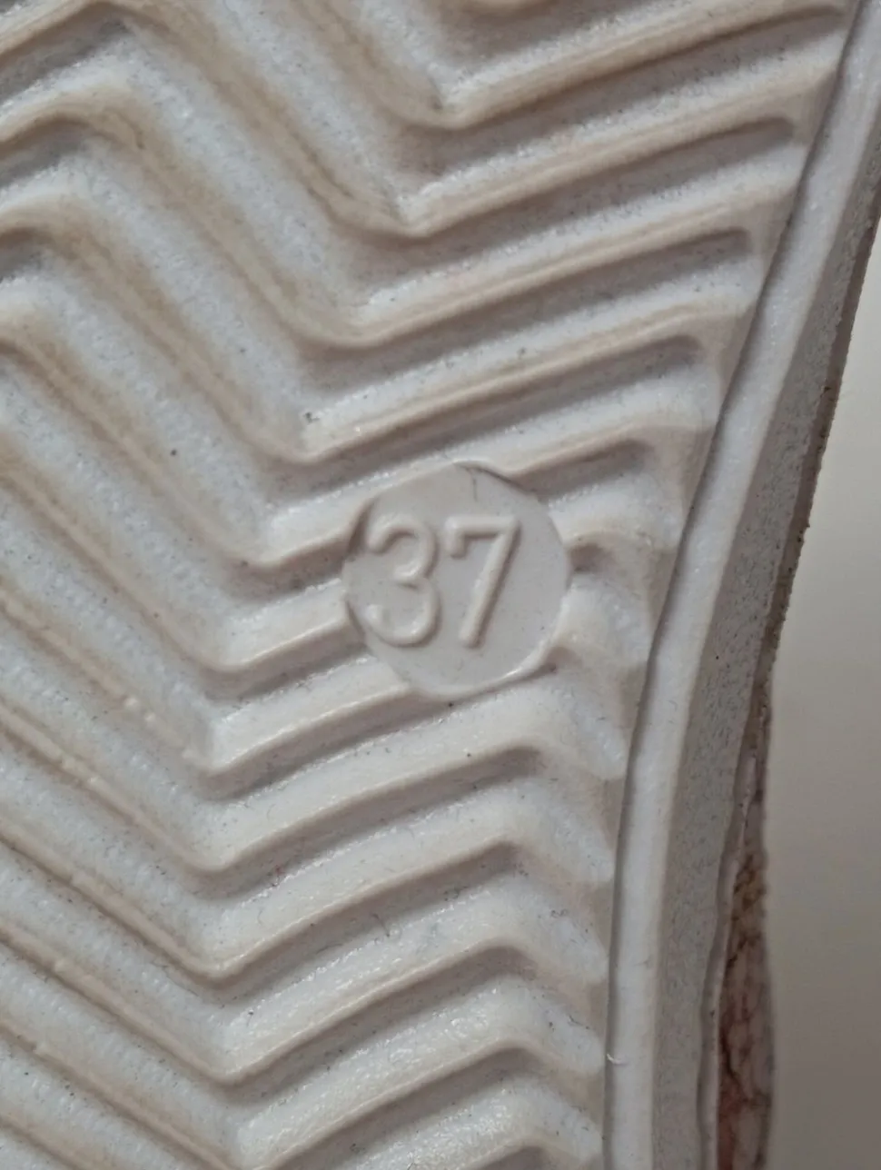 High Top Sneaker Größe 37