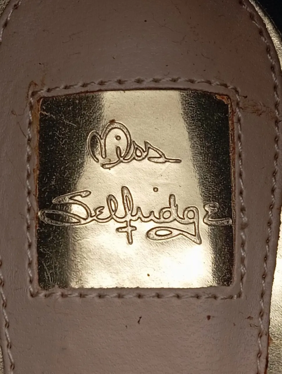 Hochfront-Pumps Größe 37