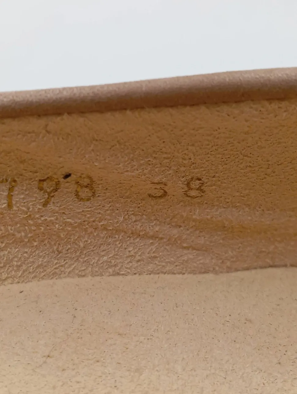 Plateau-Pumps Größe 38