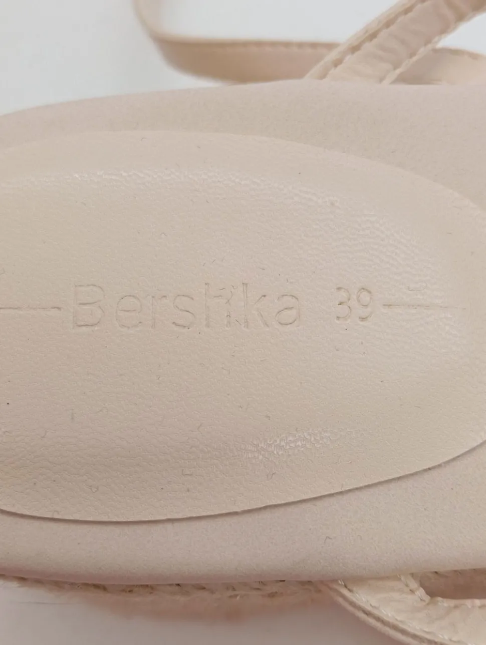 Plateau-Sandaletten Größe 39