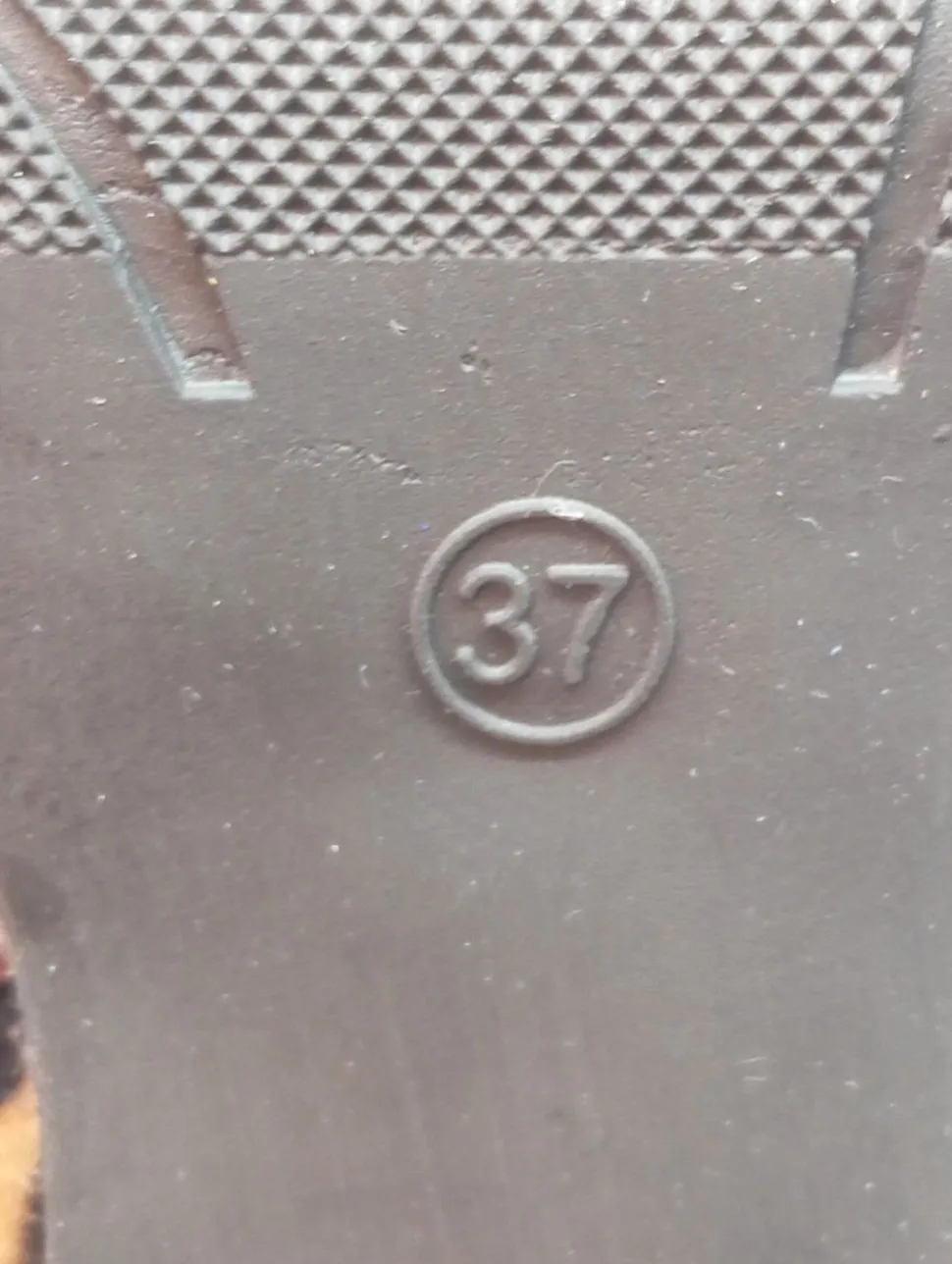 Reißverschluss-Stiefeletten Größe 37