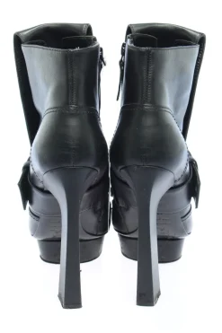 Reißverschluss-Stiefeletten Größe 39