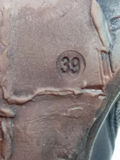 Reißverschluss-Stiefeletten Größe 39