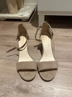 Sandaletten Größe 39