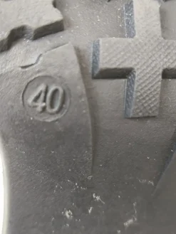 Schlüpfschuhe Größe 40