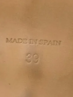 Schlüpfschuhe Größe 39