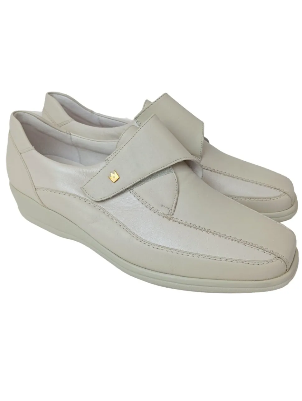 Schlüpfschuhe Größe 42