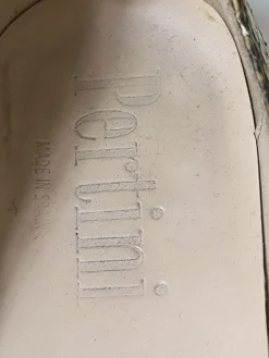 Schlüpfschuhe Größe 37