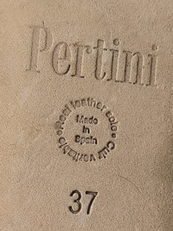 Schlüpfschuhe Größe 37