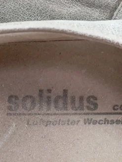 Schlüpfschuhe Größe 38