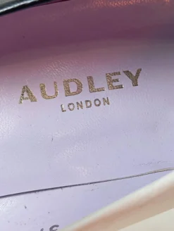 Schlüpfschuhe Größe 37,5