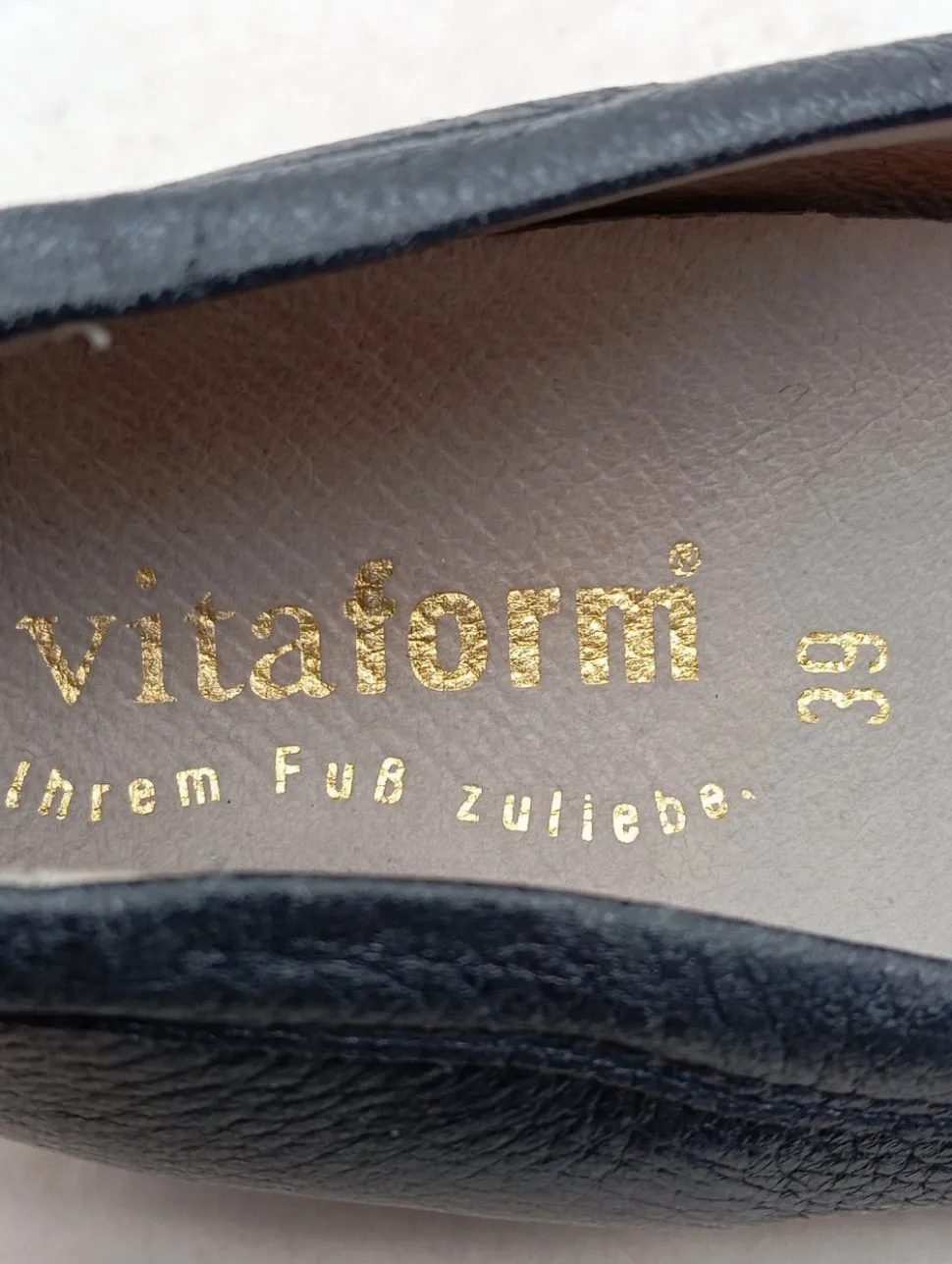 Schlüpfschuhe Größe 39