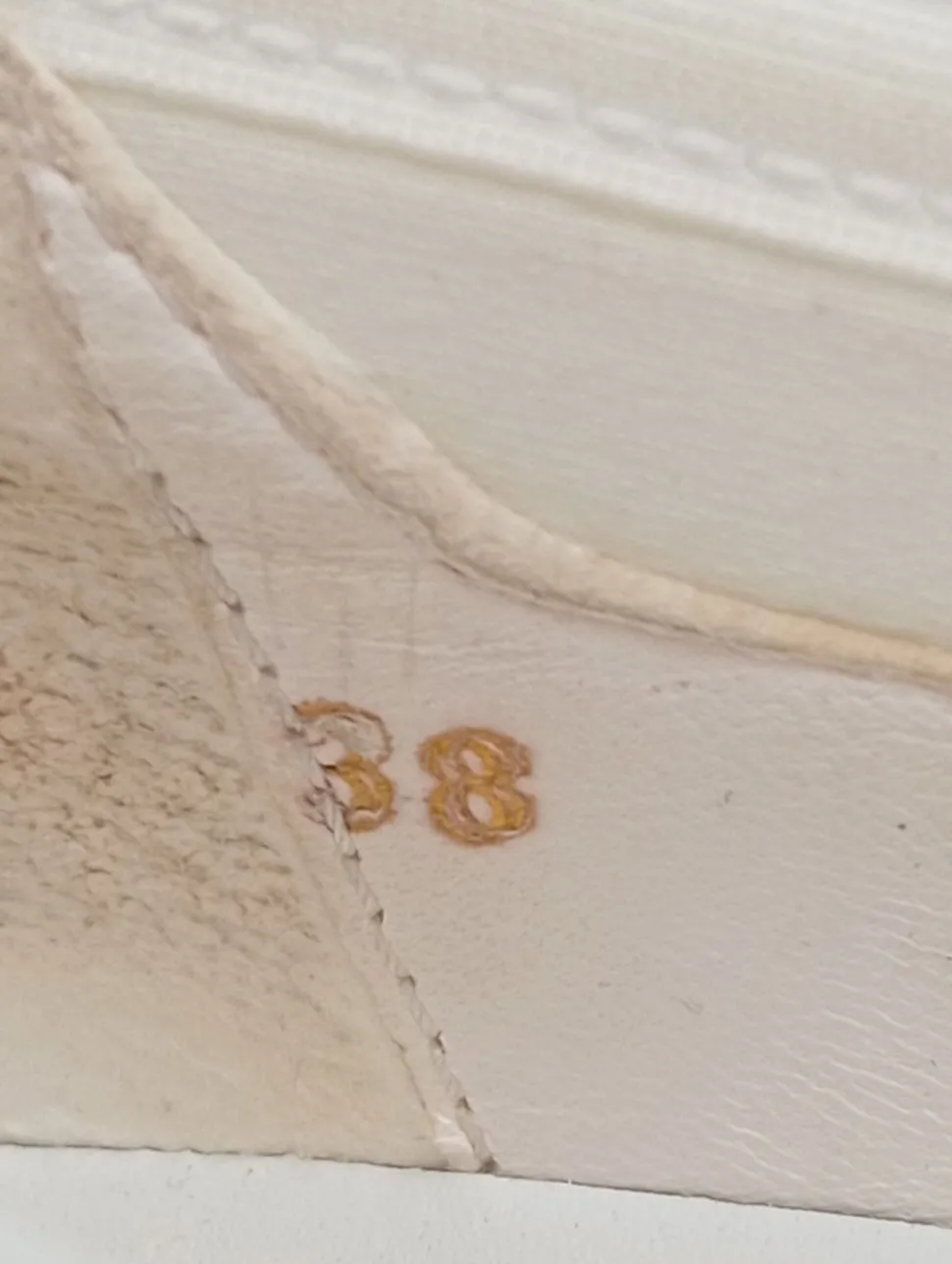 Schlüpfschuhe Größe 38