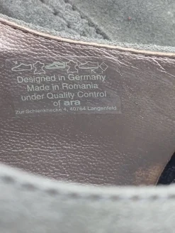 Schlüpfschuhe Größe 40