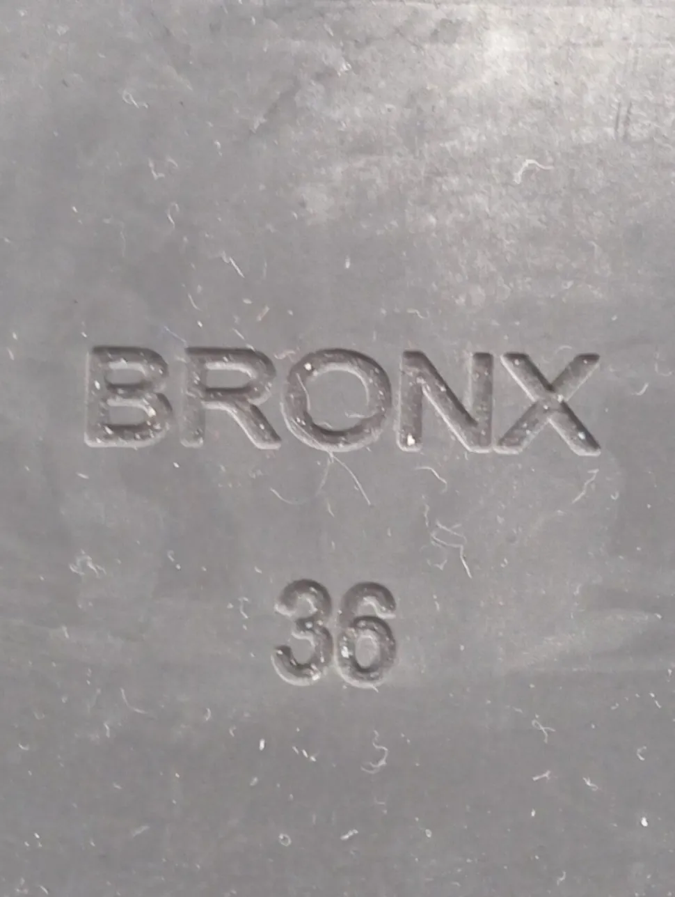 Schlüpfschuhe Größe 36