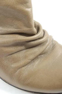 Schlüpf-Stiefeletten Größe 39