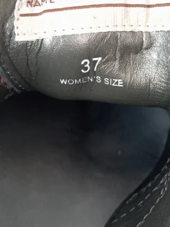 Schnürschuhe Größe 37