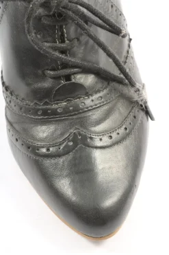 Schnürschuhe Größe 38