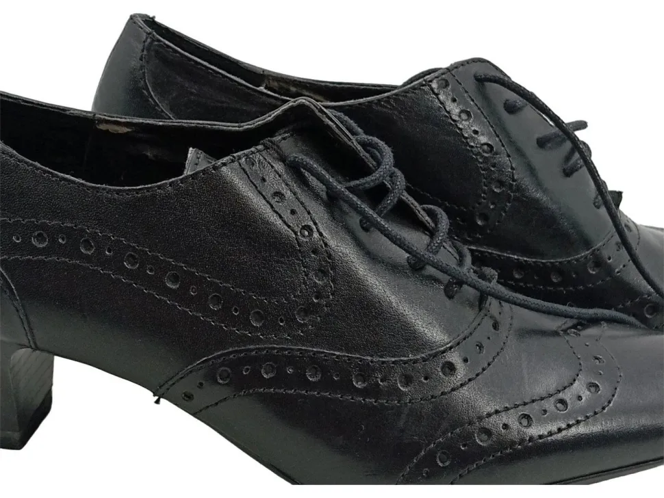 Schnürschuhe Größe 37