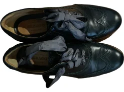 Schnürschuhe Größe 37