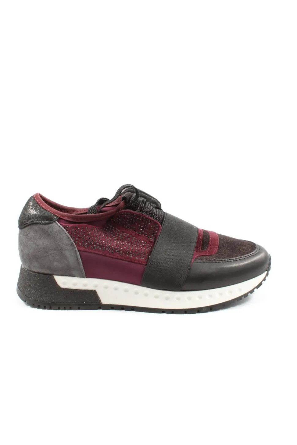 Schnürsneaker Größe 39