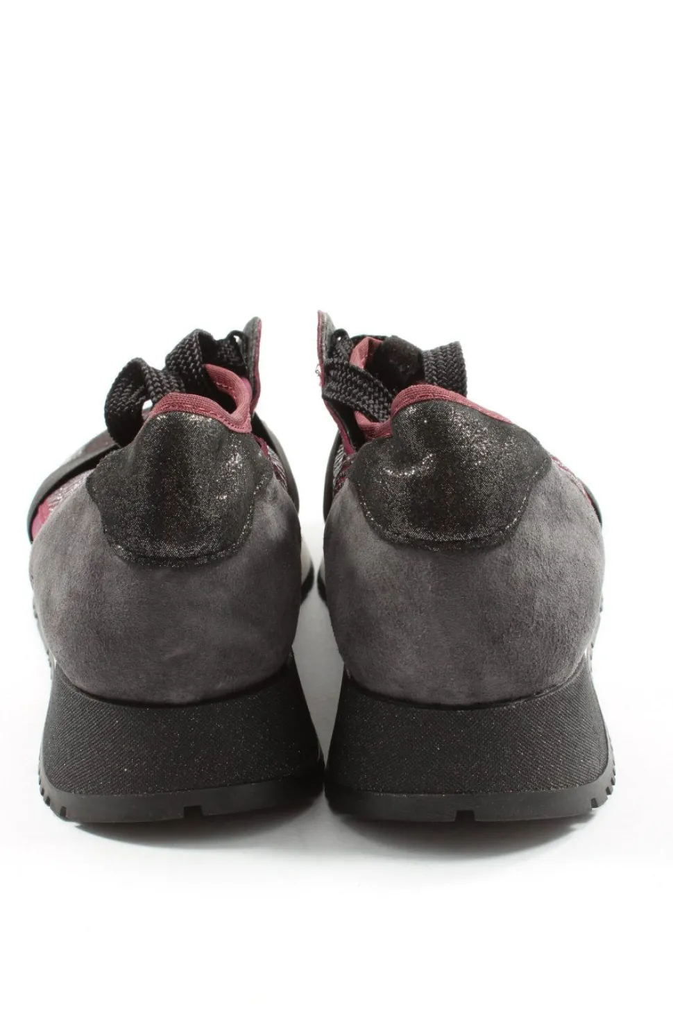 Schnürsneaker Größe 39