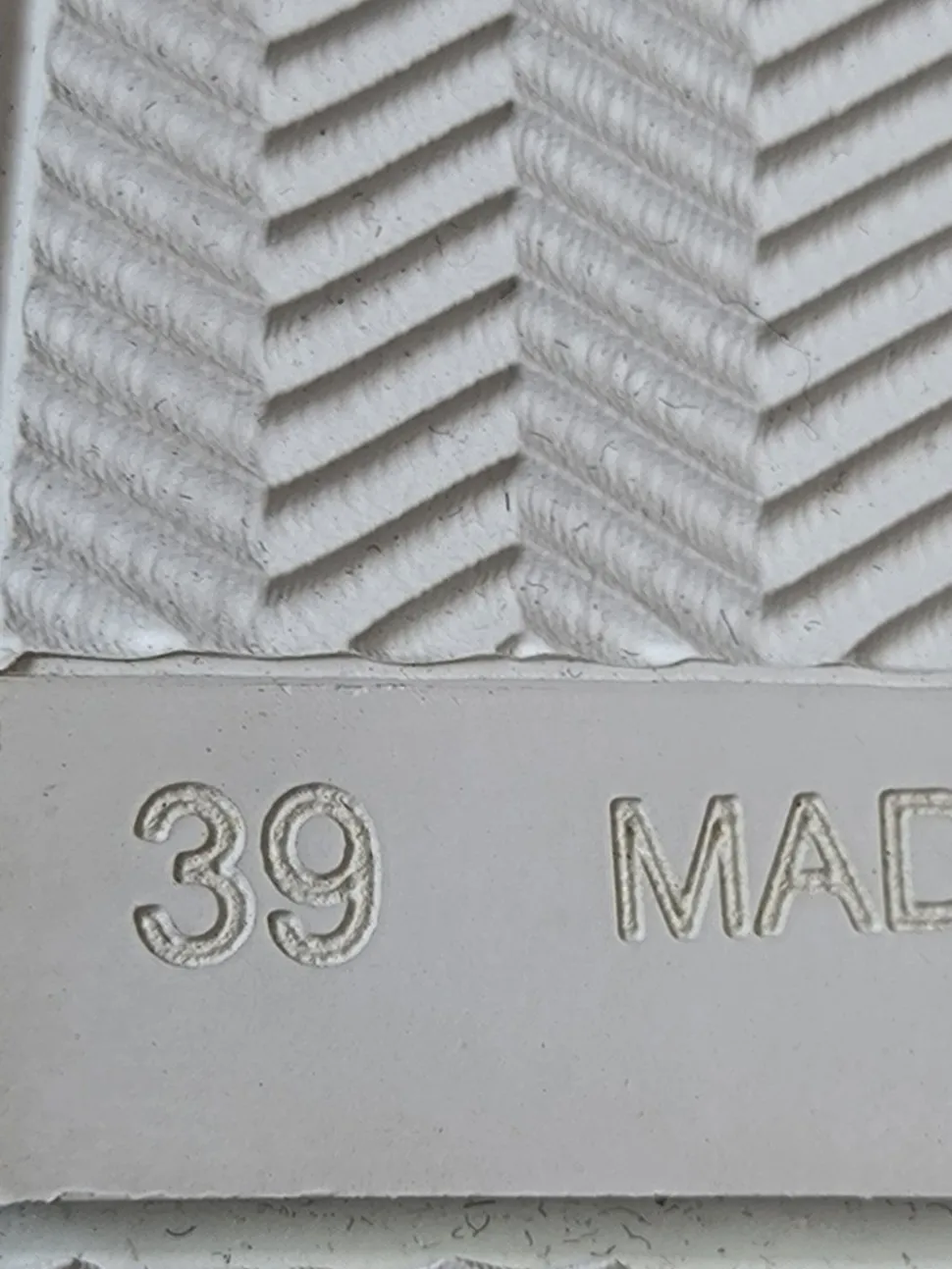 Schnürsneaker Größe 39