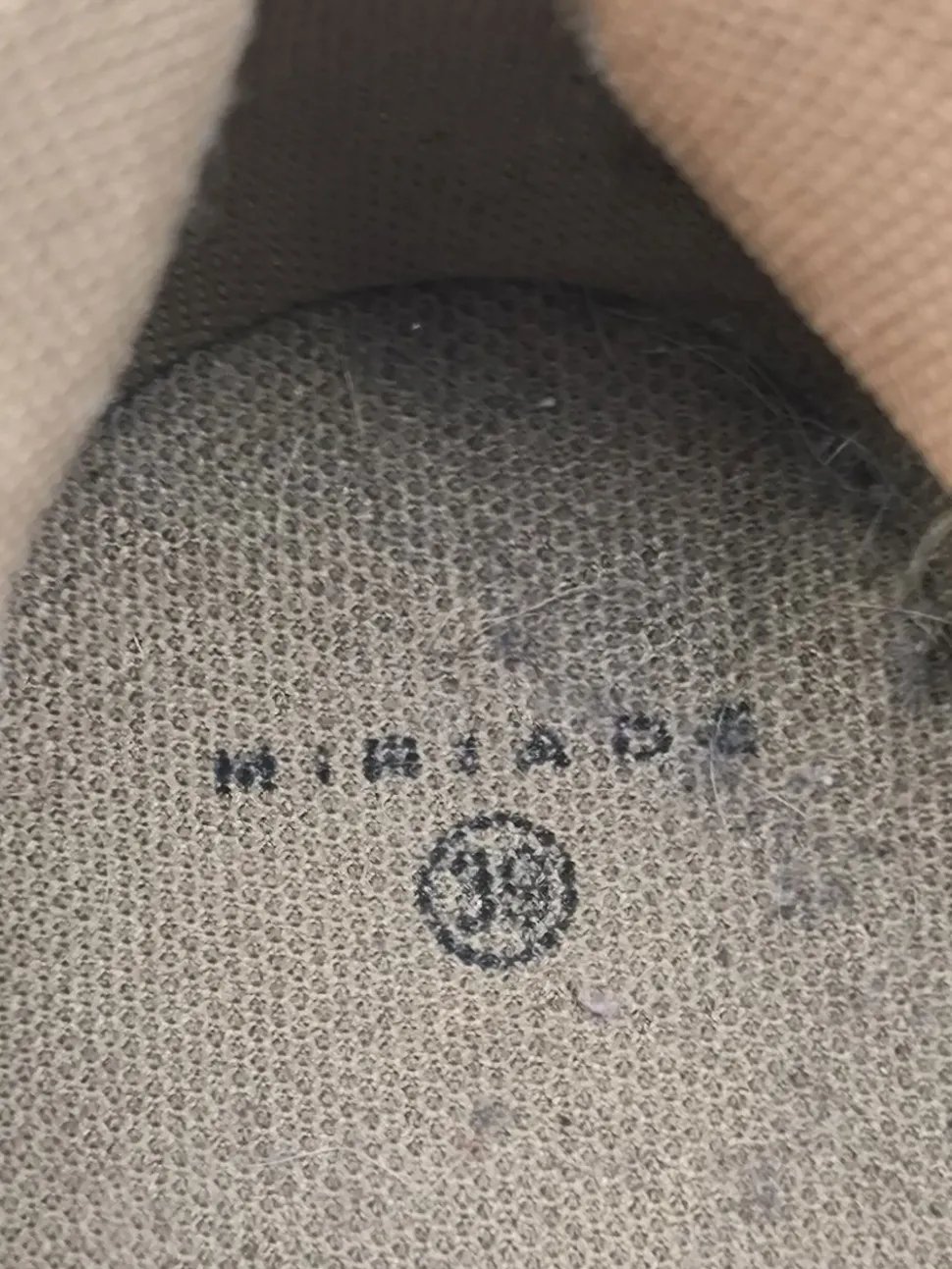 Schnürsneaker Größe 39