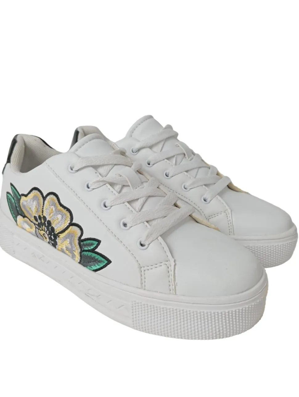 Schnürsneaker Größe 37