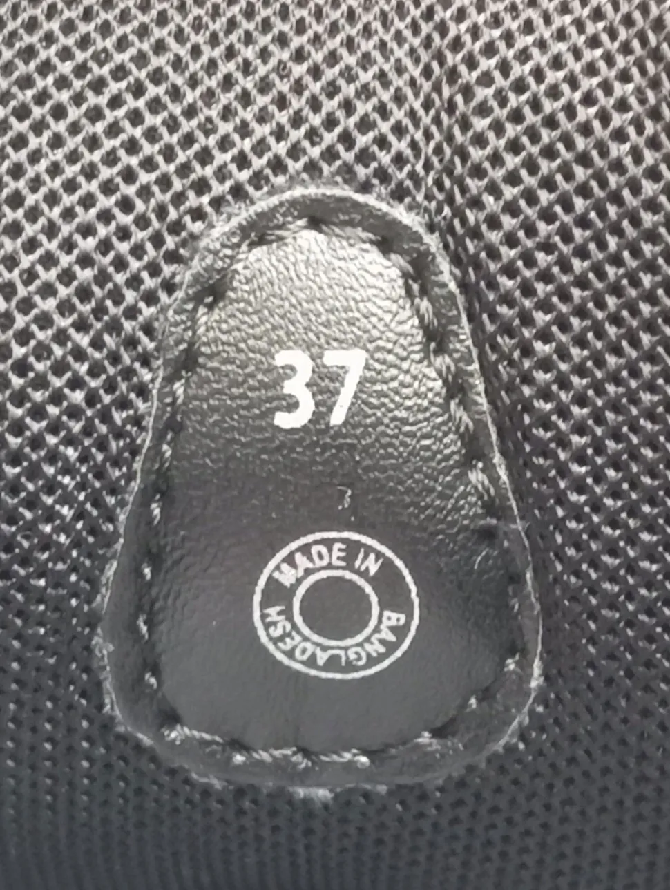 Schnürsneaker Größe 37