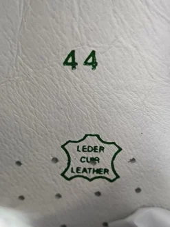 Schnürsneaker Größe 44