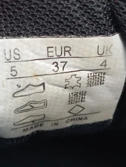 Schnürsneaker Größe 37