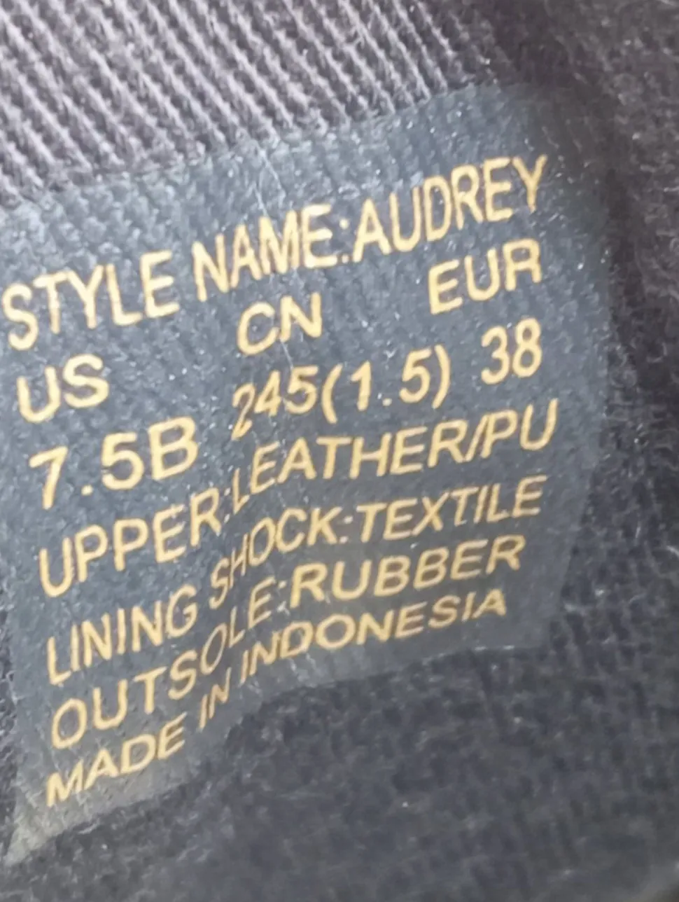 Schnürsneaker Größe 38