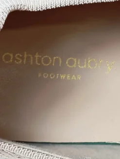 Schnürsneaker Größe 38