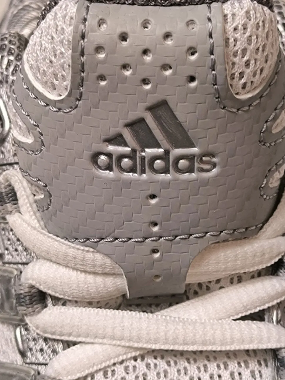 Schnürsneaker Größe 37