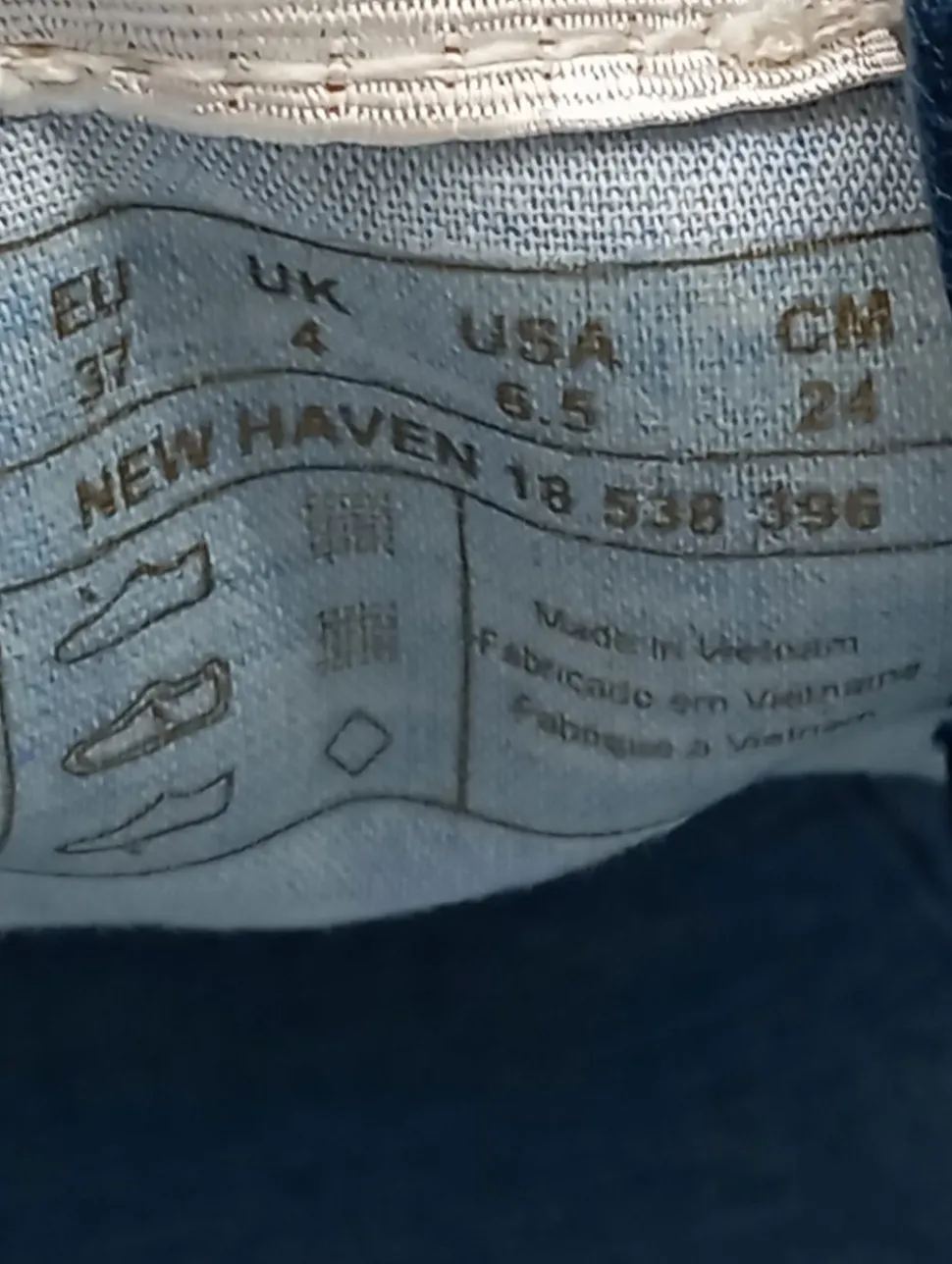 Schnürsneaker Größe 37