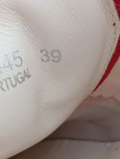 Schnürsneaker Größe 39