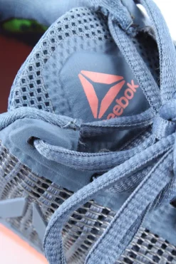 Schnürsneaker Größe 38,5