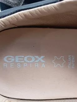 Schnürsneaker Größe 37