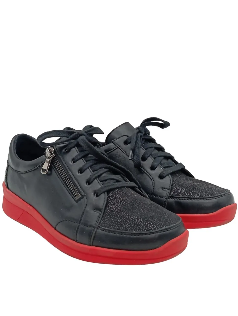 Schnürsneaker Größe 37