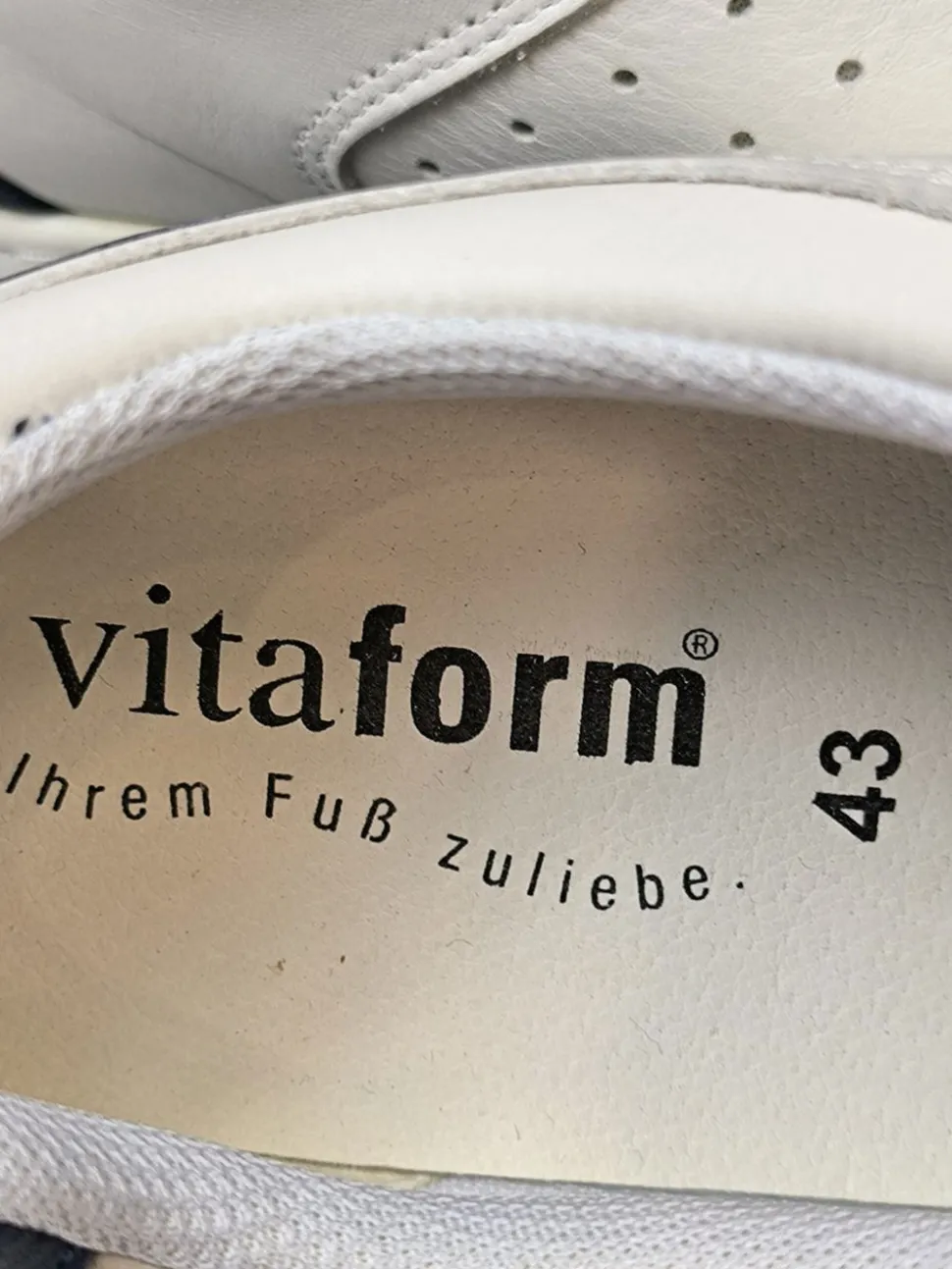 Schnürsneaker Größe 43