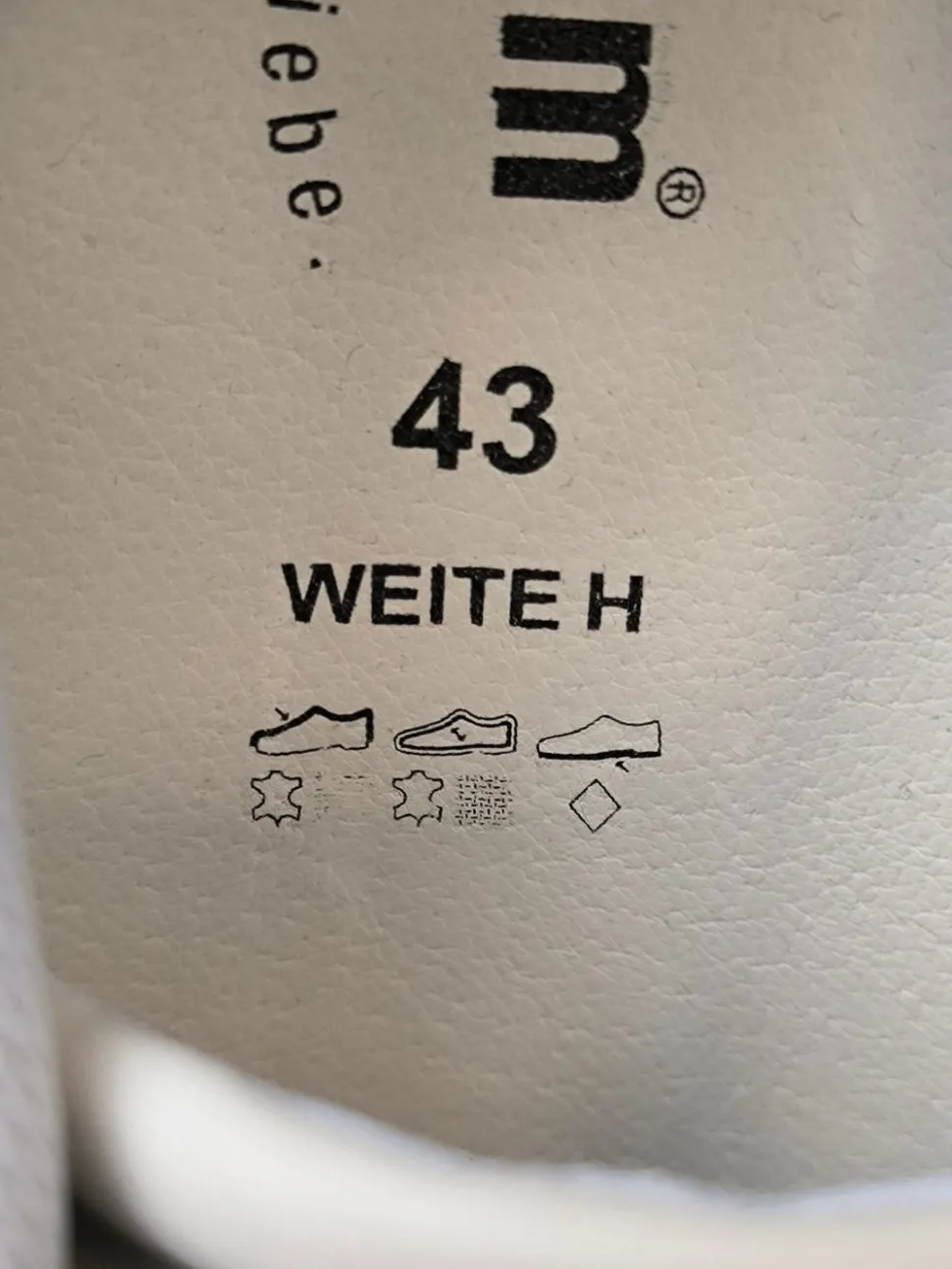 Schnürsneaker Größe 43