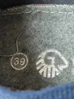 Schnürsneaker Größe 39