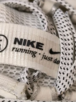 Schnürsneaker Größe 39