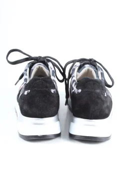 Schnürsneaker Größe 38