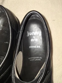 Sneaker Größe 38,5